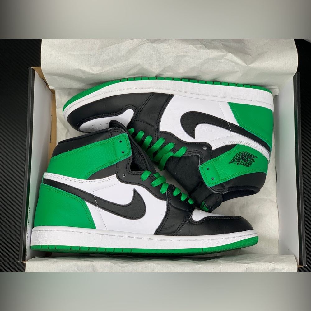 AIR JORDAN 1 RETRO HIGH OG - LUCKY GREEN🆕 - Picture 4 of 5